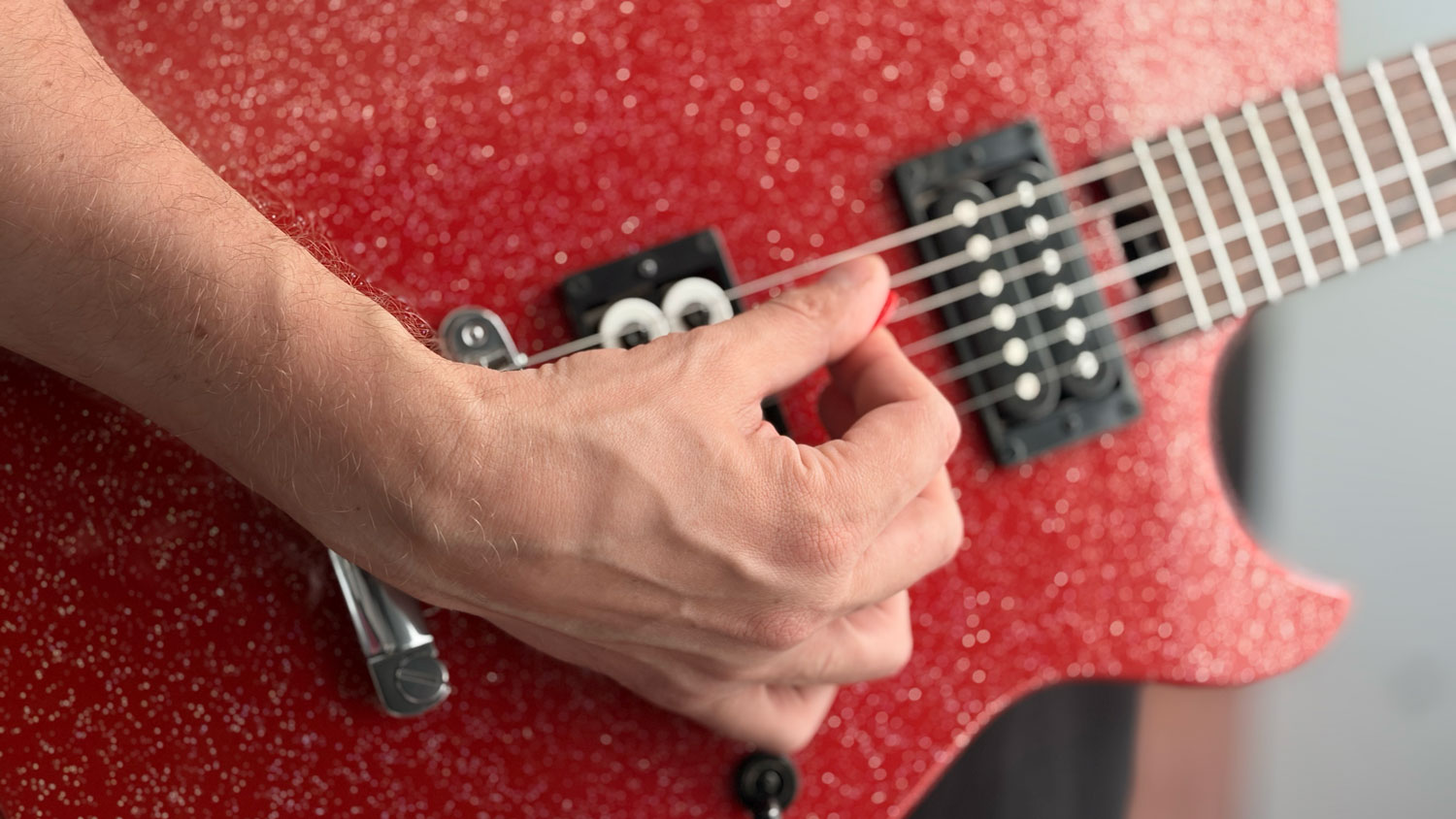 7 Common Alternate Picking Mistakes and How to Fix Them
